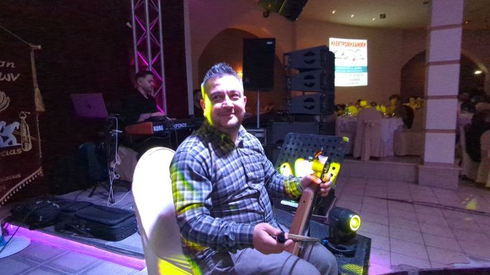 PXL_20251227_210453015